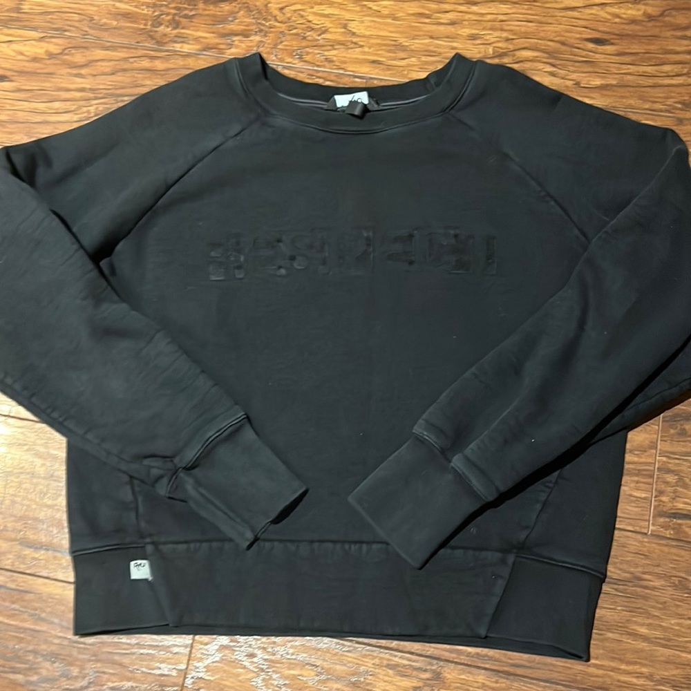 RYU (respect your universe) crew neck